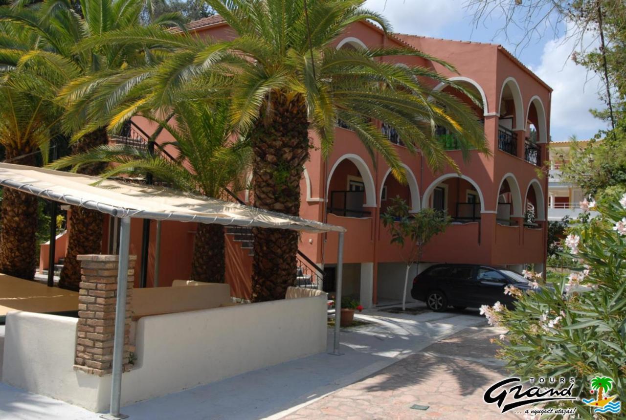 Blue Garden Aparthotel 3*